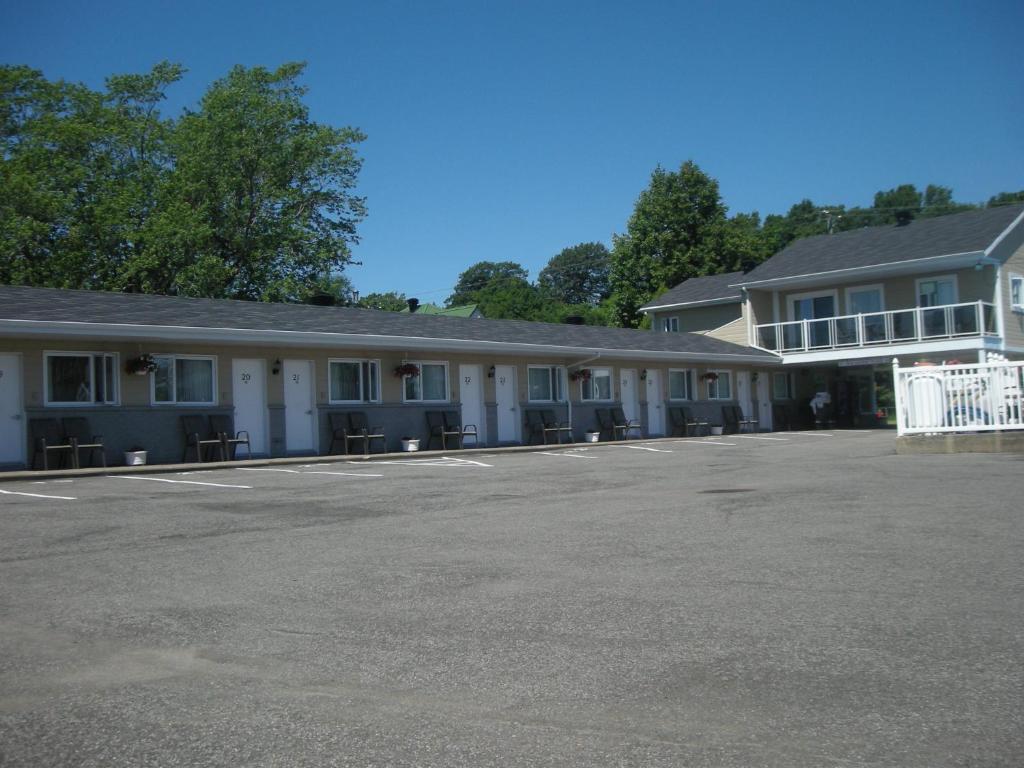 Motel Chevalier Québec Esterno foto
